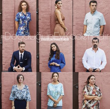 goulchakir's tweet photo. Bizimkilerin fotoğraflarını Sakine mi çekti acaba? Herkes O'na bakar gibi bakmış🤔

#DoğduğunEvKaderindir 
#DemetÖzdemir #İbrahimÇelikkol 
#BenceAsk #çarşamba #KadınaSiddeteDurDe #HayatYorduBizi https://t.co/Yq6RjOnf2n