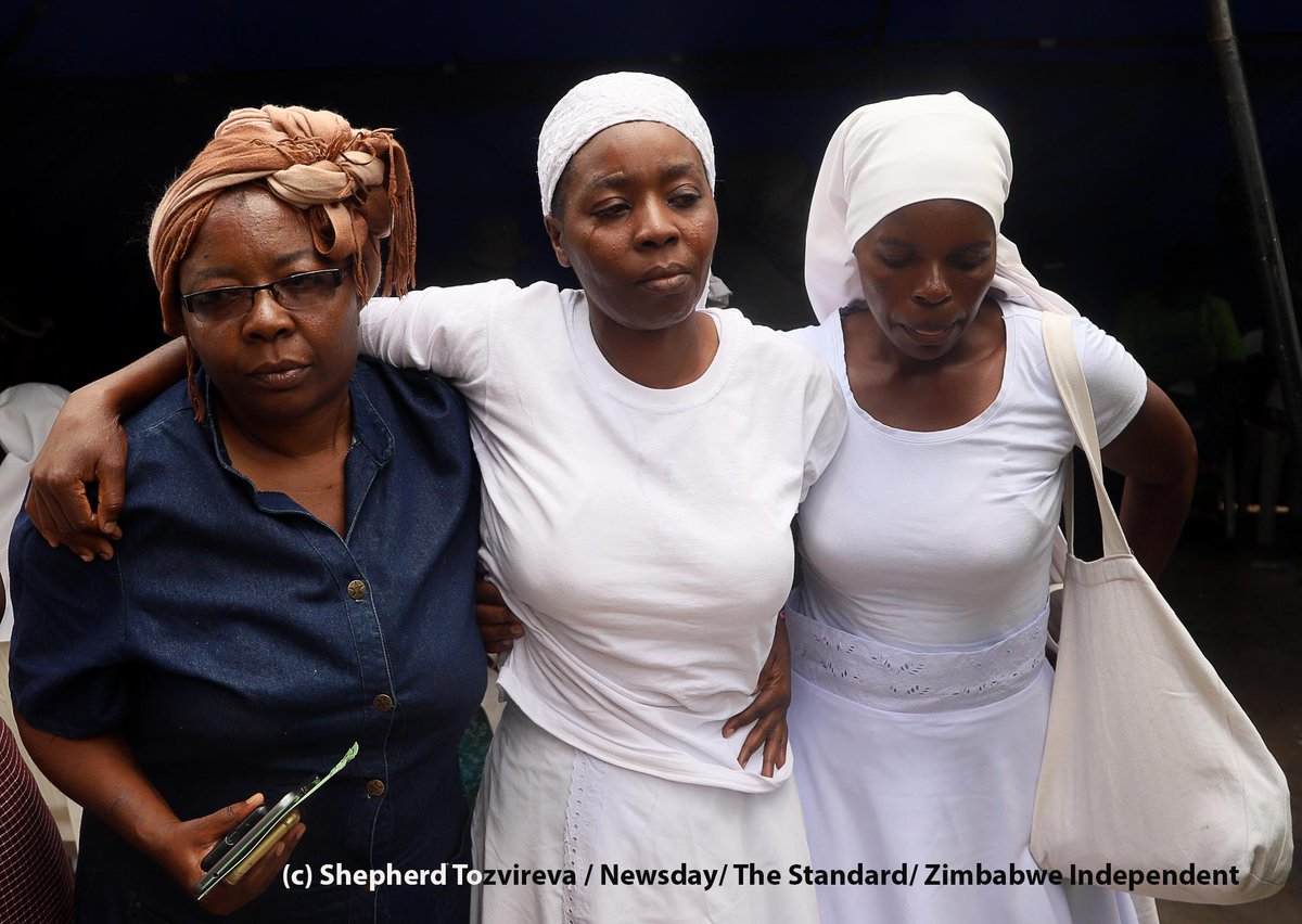 Zimindependent's tweet photo. #GRINGOFUNERALUPDATE
Emotional scenes at Gringo's funeral. #RIPGRINGO
@stozvirevaa @wisdomdzungairi https://t.co/qLXfT0KIyQ