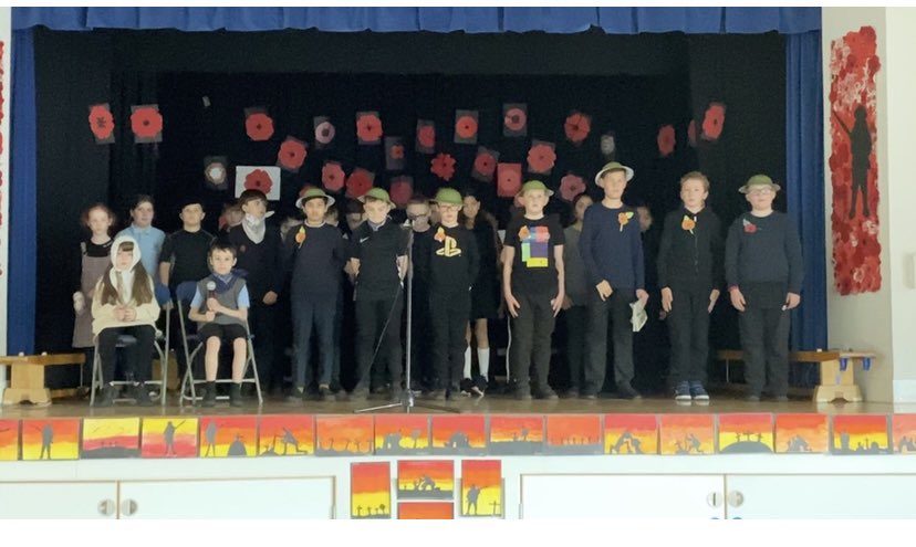 BankheadPrimary's tweet photo. Really proud of RM9’s efforts for their WWI showcase. They performed fantastically! We really enjoyed watching the whole thing together today #RemembranceDay  #wwi #lestusforget #success #BankheadWillSOAR https://t.co/d1xleNTz70