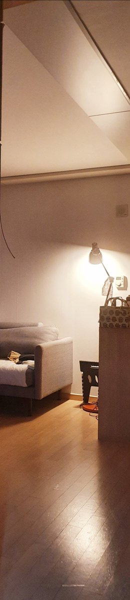 HOT_FOR_EVER's tweet photo. 첫번째 사진은 내가 편집
두번째 사진은 삼성 갤럭S10이 자동편집
대단하다고 밖에 할 말이 없다 https://t.co/ZZNndnnRp9