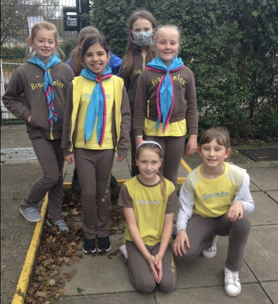 Children in our year 5 bubble wearing their uniforms today to respect and honour those who have served our country <a href="/StAnnes_EHS/">Emma Hardy Smith @ St.Anne’s</a> <a href="/IPStAnnes/">Ian Phillips</a> #LestWeForget #RemembranceDay