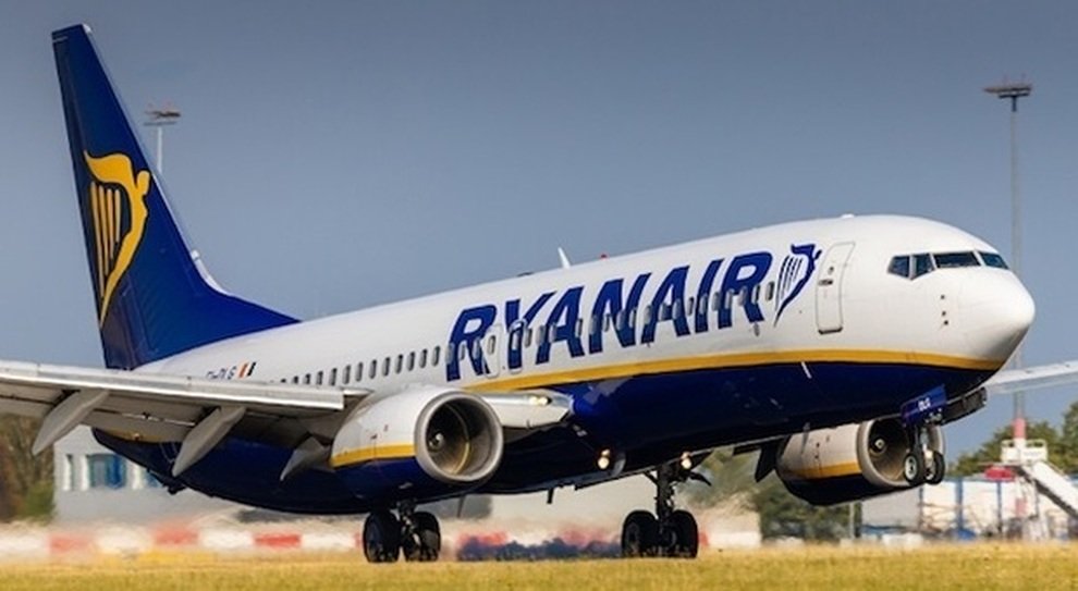 FILT_Roma_Lazio's tweet photo. #13novembre #sciopero #piloti e #assistentidivolo Malta Air e Crew Link, le controllate di #Ryanair per i voli operati in Italia. @FiltCgil e Uiltrasporti chiedono a Ryanair un contratto di lavoro che rispetti il #ccnl di settore, #diritti e #occupazione 👉https://t.co/vA5dMDInRU https://t.co/RqypqK1Nn4