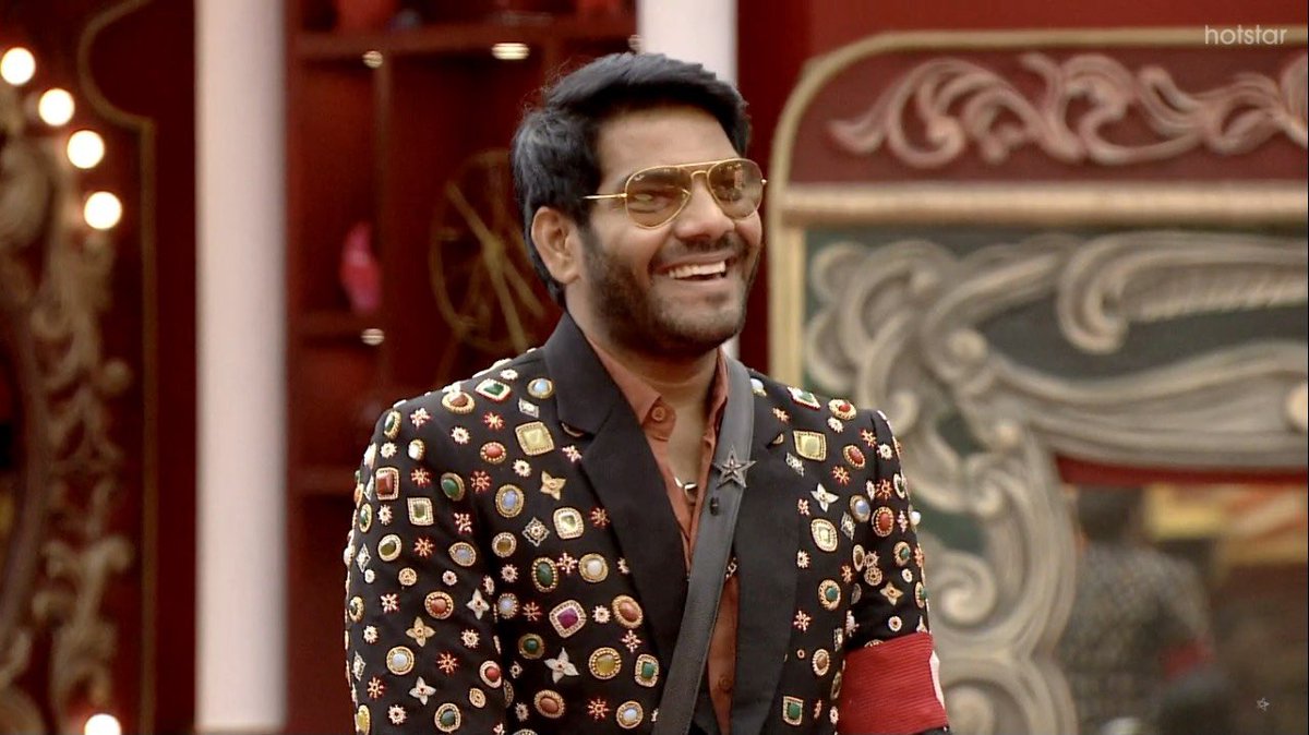 ShivaTroy's tweet photo. Mally #Noelsean house loki ravali 
House antha navvuthu happy ga undali 
@StarMaa @iamnagarjuna plz #Bringbacknoel 
@mrnoelsean https://t.co/aCObRACeja