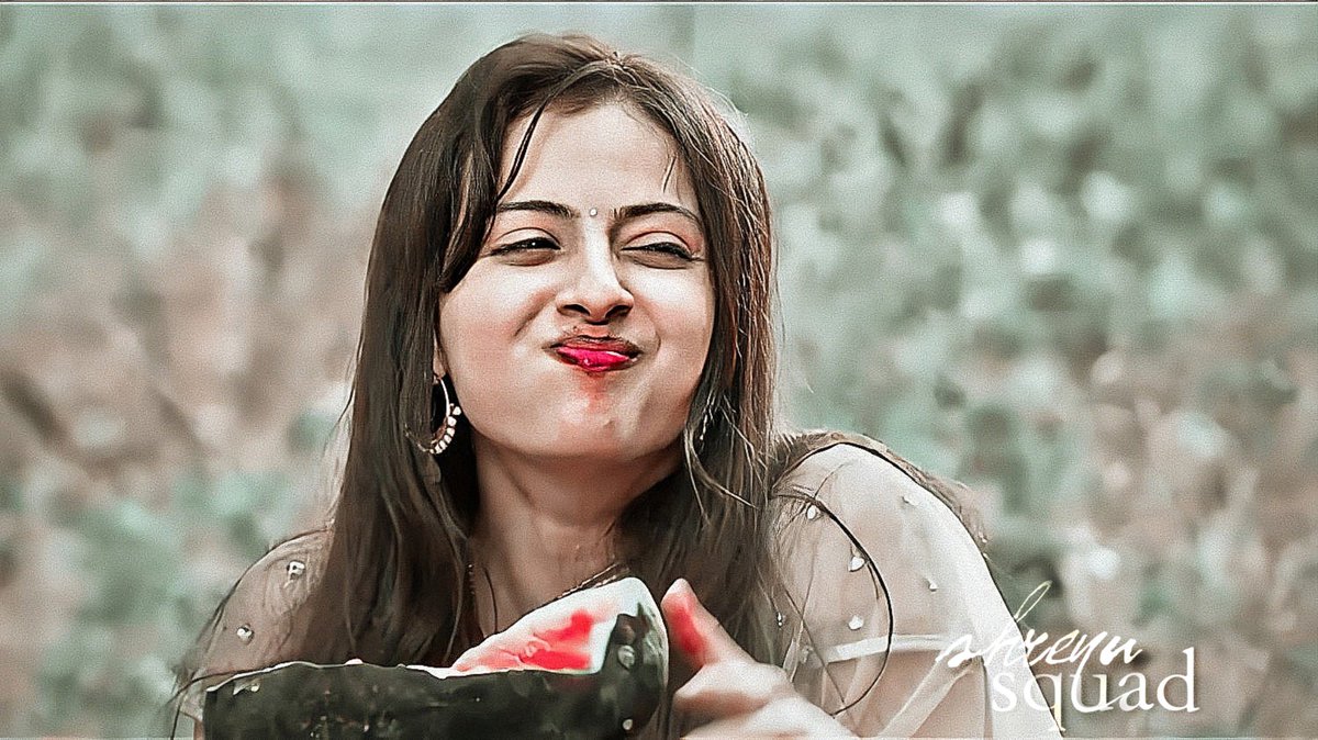 ShrenuSquad's tweet photo. Aastha Agnihotri was responsible and independent, smart and witty, strong and formidable, yet above all she was as noutanki and chulbuli as any Aastha Kirloskar should be.

Aastha Rays-- #HappyDecadeWalaBdayShrenu https://t.co/yXrAAGHX5p