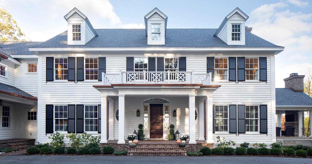 HendelHomes's tweet photo. Stunning colonial estate featuring navy accents @hendelhomes
.
.
.
#hendel #hendelhomes #twincitiesbuilder #wayzatabuilder #customhomes #mnbuilder https://t.co/CpYkTdrNaQ