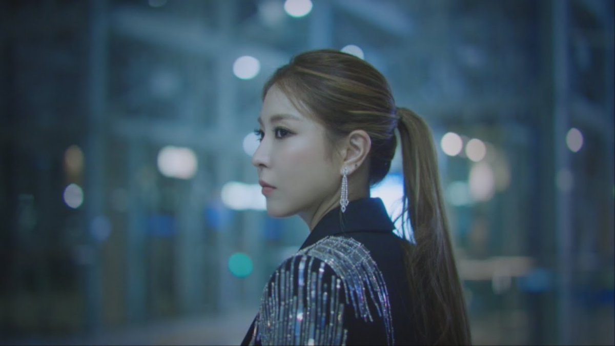 allkpop on Twitter: "BoA lets her hair fly in '202020' teaser video  https://t.co/EEmqSSGprW… "