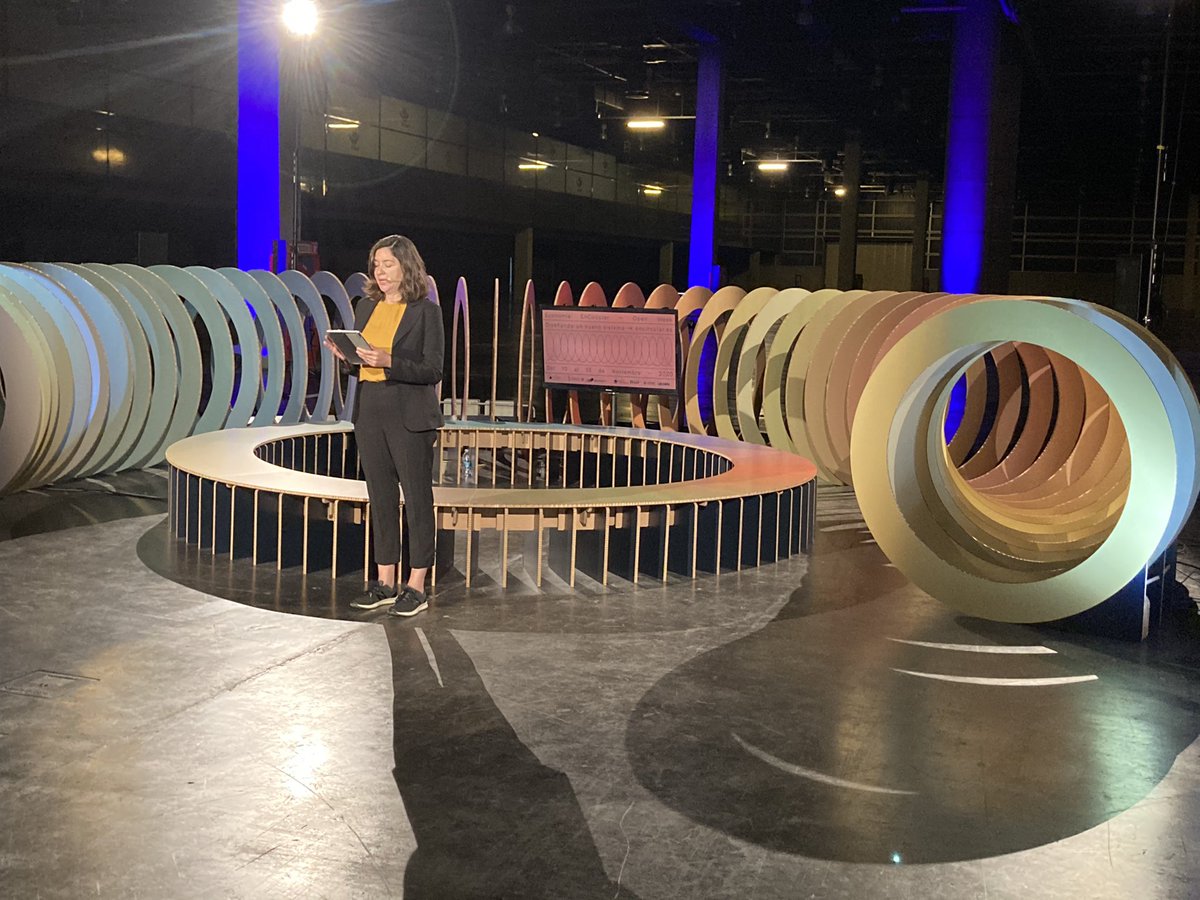 angelgrafico's tweet image. Empezamos la segunda jornada de Economía Circular Open Week, #encircular @ADCV_com #Vdw2020 #diseñocircular toda la información en encircular.es