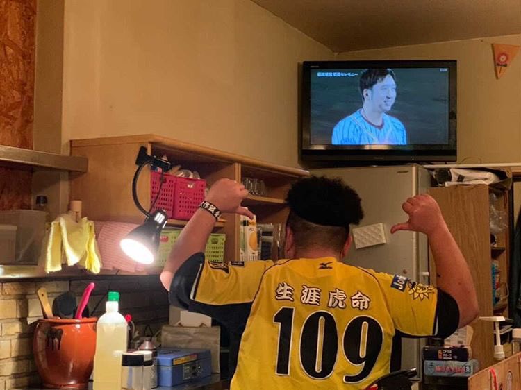 bigtoku109's tweet photo. 今日は最終戦！全部ホームラン打て！大山⚾️寒い日はカレーでHOT HOT！！by藤井隆☃️ ミャンマーホタテカレーもあるよ！🍛待ってます！　 #サケトメシ  #九条  #カレー #西区 #大阪 #居酒屋 #スパイスカレー #ミャンマー #walkingted #ダイエット https://t.co/HqcE8vwrr1