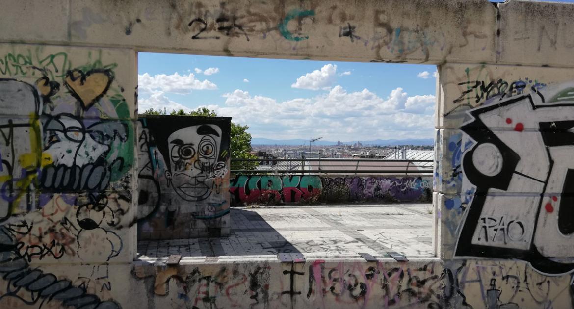 💬"Nuestros barrios deberían estar al servicio de las personas, ser inclusivos, saber cuidar."

En este artículo a propósito de "El barrio de las mujeres de Puente de VK", <a href="/cmaransay/">Cristina M.Aransay</a> reflexiona los espacios que habitamos y cómo nos influyen.

⇥ medialab-prado.es/noticias/es-el…