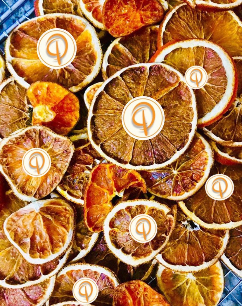 K E E P  Y O U R   E Y E S  “P E E L E D”
- Christmas Platters Coming Soon -
.
#chester #christmas #christmasplatters #christmaspresent #christmasgift #cheshire #platters #northwales #instafood #smallbussiness #local #giftideas #cheeseboard #antipasti  #cheeseandcrackers