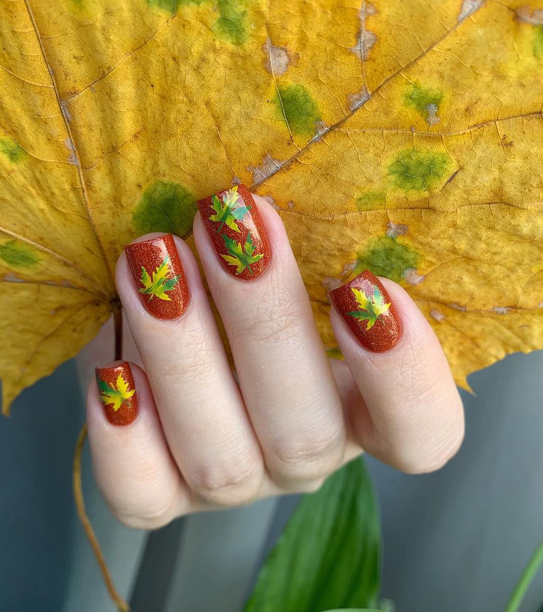 Just painted the autumn on the nails🍁
.
Tap the link below to get it🤗 
👉🏻bornprettystore.com/nicole-diary-r…
.
By IG liubanika_nails
.
#bornprettystore #nail #nailtech