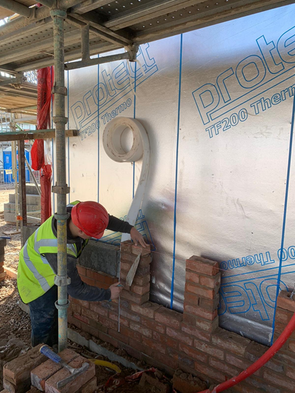 ALenchBuilders's tweet photo. Home grown talent – One of the Lench Group’s core values… here’s what it looks like! 

Local Apprentice Jack Hubball laying face bricks to the line on a selection of new timber framed properties for Countryside on a local site in Crewe. https://t.co/ARgBYqlyaS