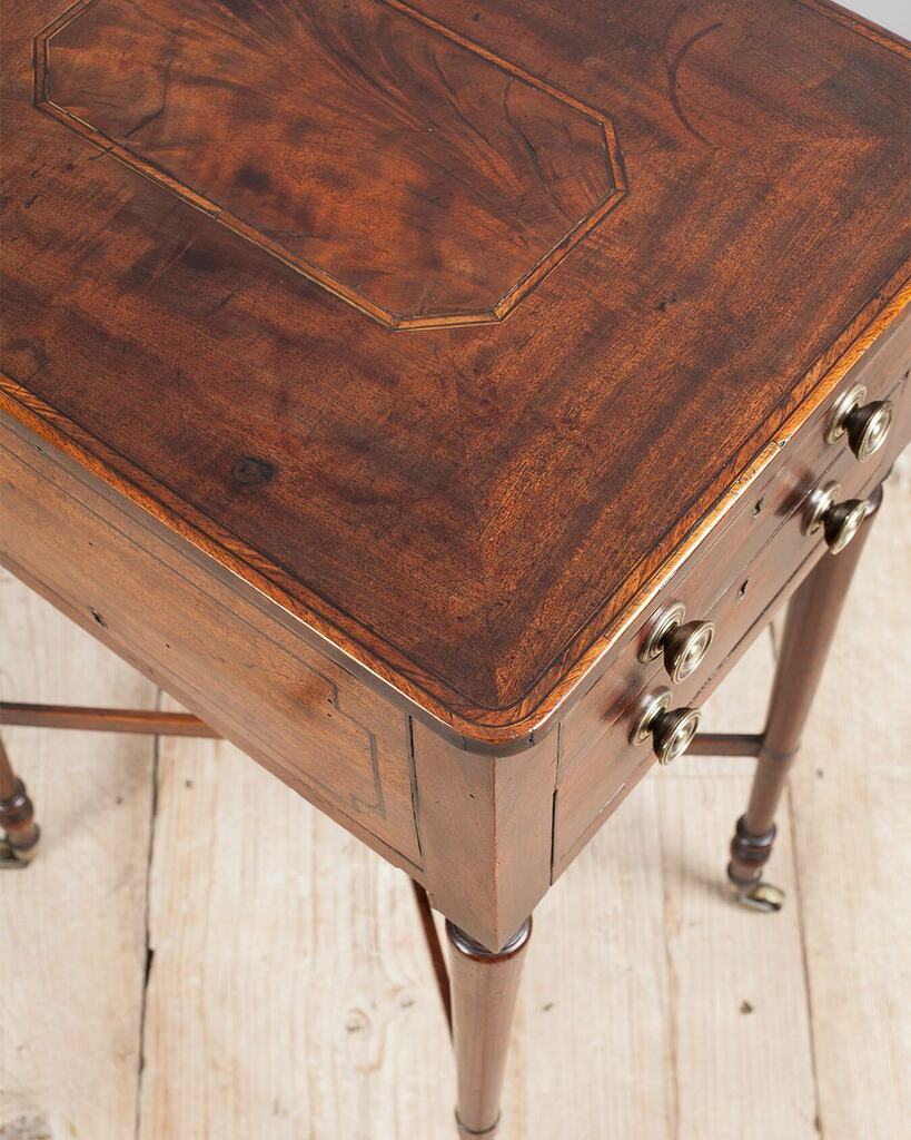 TF_Antiques's tweet photo. Superb colour and patina on this Regency mahogany work table. circa. 1815.

_____

#patina #patination #wellpatinated #finefurniture #regencytable #mahogany #fadedmahogany #georgianmahogany #untouched #originalcondition #restoration #antiquefurniture #an… https://t.co/v99SwgiROq https://t.co/cs8aax7cE0
