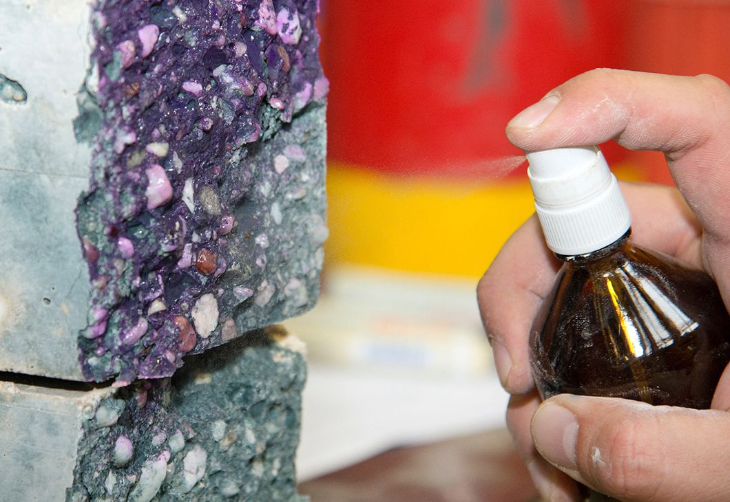 BAMResearch's tweet image. New #AlkaliActivated #cements are expected to have higher strength/longer life than #PortlandCement. But durability testing methods have to be adjusted to the new material. Therefore #BAMResearch joined a round-robin testing program operated by @RILEM1947: buff.ly/2JGP3nE