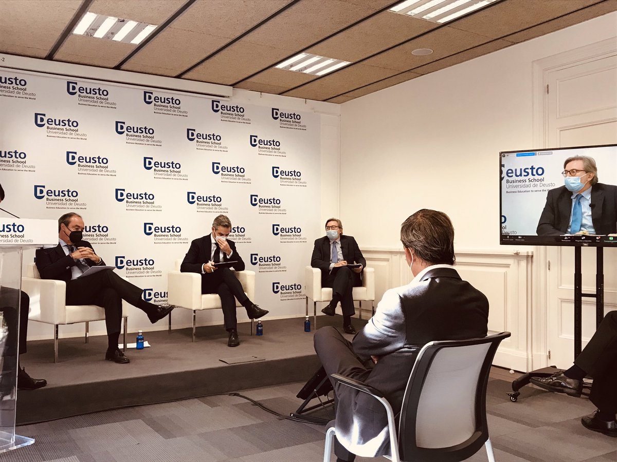 morenocasas's tweet photo. Desde @deustoDBS #Madrid @fdepablom @MADRID como Hub de #procesodedatos #5G y #Ciberseguridad en #Europa transformación #digital basada en la #inclusion . #fortalecer la sociedad y las instituciones con mejores #infraestructuras y #servicios. #Innovacion y cooperación https://t.co/MN6aDH4loN