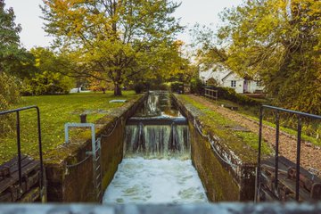 C is also for  #ConstableCountry. Spectacular scenery, riverside rambles and artistic inspiration await! It can get busy though, so please respect the area and local residents.  #AtoZofLockdownColchester https://visitcolchester.com/explore/the-beautiful-borough/dedham-vale