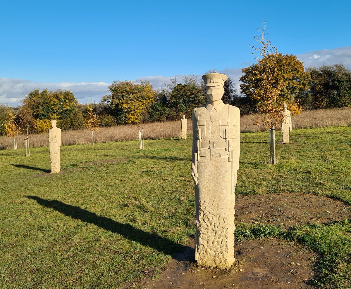 PeterLewis55's tweet photo. Commemorating #ArmisticeDay #RemembranceDay Visited sunny @langleyvalewood @WoodlandTrust yesterday! #RemembranceDay2020 #LestWeForget #RegimentofTrees https://t.co/ztBvmPJZCu @StormHour @ThePhotoHour https://t.co/szPrsYumEQ
