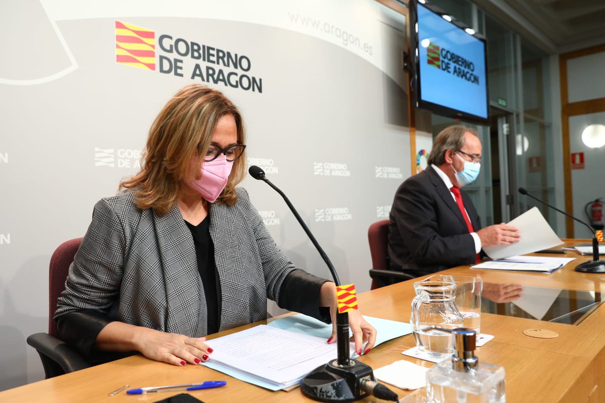Impulso a la contratación de tres nuevos colegios en #Zaragoza: Parque Venecia, Soledad Puértolas y Val de Atalaya en María de Huerva. Supondrán una inversión de 14 millones. #CGob <a href="/MaytePerez2/">Mayte Pérez</a>