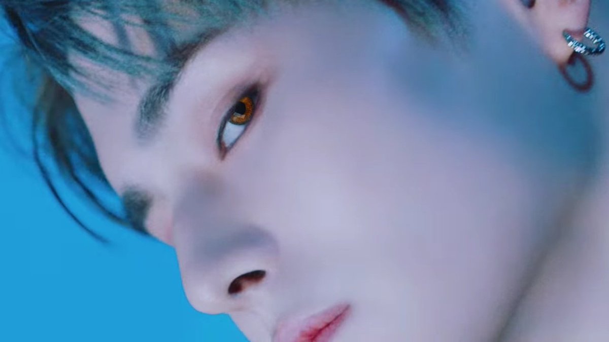 haruquinza's tweet photo. '
[Yoshi AU Werewolf Ver.]

Pack White Wolf diserang. Kanemoto Yoshinori, calon penerus pack, menjadi incaran mereka. Yoshi mengasingkan diri ke dunia manusia sekaligus mencari mate-nya yang ratusan tahun lalu sudah disembunyikan di sana. Dapatkah ia menemukan mate-nya? 

' https://t.co/MZRWmDb2QH
