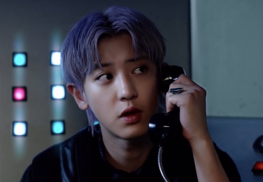 lowqualityloey's tweet photo. chanyeol is so handsome #찬열 https://t.co/drn0PB5jjD