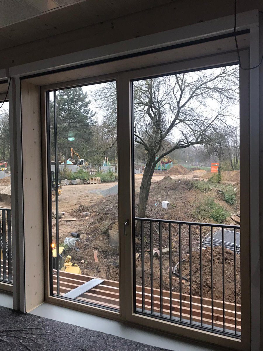mintregensburg's tweet photo. Es geht was vorwärts: gestern waren wir im #RubinaHaus. Das Zuhause 🏡 der #MINTLabs. Wir haben auch ein paar Bilder 📸 gemacht. Hier ein kleiner #Teaser!
#excited #OPENING2021 https://t.co/slquWOslUN