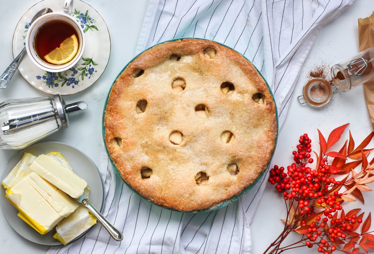 BuonBrunch's tweet photo. Se siete amanti della TORTA DI MELE ALL'INGLESE, questa è la ricetta DE-FI-NI-TI-VA! 🍏🍏🍏 La trovate qui >>> https://t.co/a8RmiekJvn

#ricetta #tortadimele #ricette #applepie #recipes #torta #cucina #foodblogger #brunch #buonbrunch #brunchideas https://t.co/3PzN0gmuFg