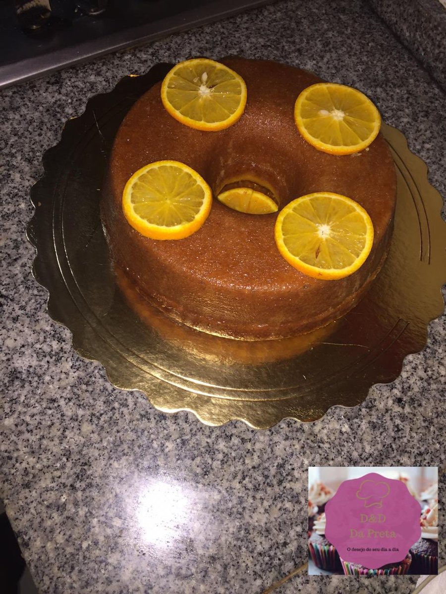 Bolo de laranja, só na D&amp;D da Preta👩🏾‍🍳.
faça já o seu pedido.
#BolosDaPreta
