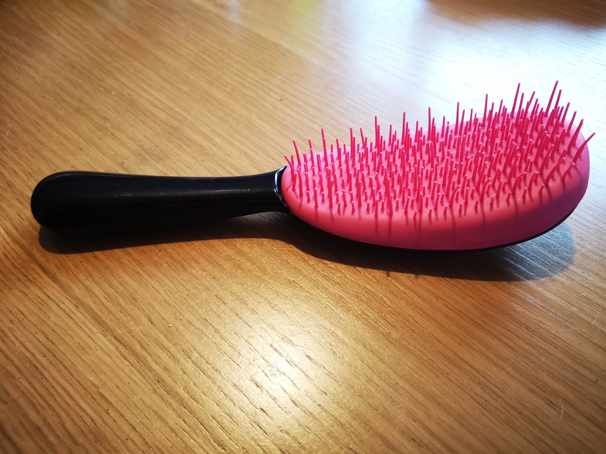 andypthesoulman's tweet image. Credit where it's due! @LoveWilko have nailed it with this brush! If you know me, you know my hair, this brush is brilliant and the best thing about it was less than £2!! Can't recommend it enough!!! #notpaidforthis #HighlyRecommendedproduct #afro #afrohaircare #justsaying