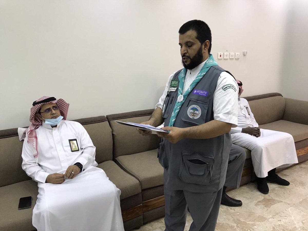AsirScout's tweet photo. تم استقبال القادة الكشفيين ببيت الطالب بتعليم رجال ألمع وتقديم واجب الضيافة وتناول وجبات الافطار والغداء ، واختتم رئيس النشاط الكشفي الأستاذ عبدالله البريدي اللقاء بذكر التوصيات وما تم مناقشته خلال اللقاء وورشة العمل
#مجلس_التطوير_الكشفي_بمنطقة_عسير https://t.co/d7NFTr6gv5