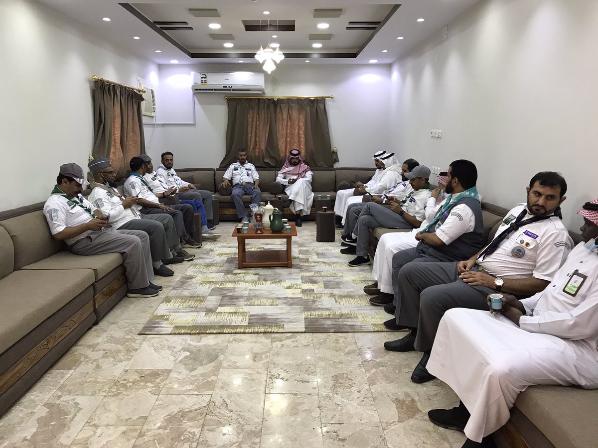 AsirScout's tweet photo. تم استقبال القادة الكشفيين ببيت الطالب بتعليم رجال ألمع وتقديم واجب الضيافة وتناول وجبات الافطار والغداء ، واختتم رئيس النشاط الكشفي الأستاذ عبدالله البريدي اللقاء بذكر التوصيات وما تم مناقشته خلال اللقاء وورشة العمل
#مجلس_التطوير_الكشفي_بمنطقة_عسير https://t.co/d7NFTr6gv5