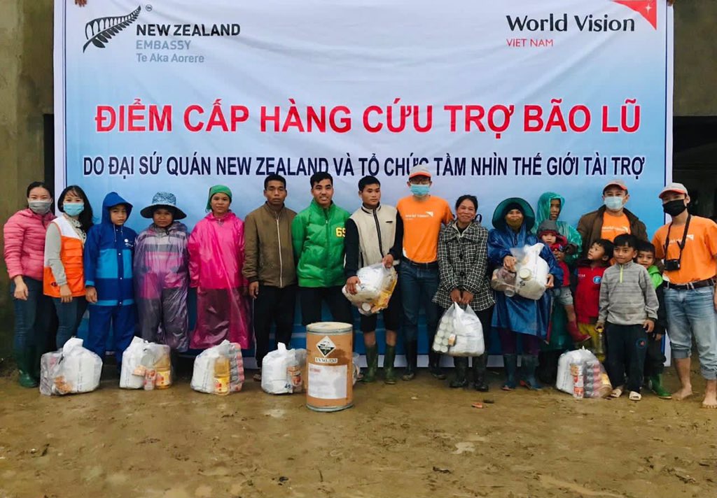 nzinvietnam's tweet photo. 🇳🇿 is pleased to announce humanitarian aid totalling NZD$170,000 to communities in Central 🇻🇳 affected by severe flooding and landslides since early October. These funds include NZD$150,000 for @UNICEF_vietnam &amp; NZD$20,000 for @WorldVision relief efforts. https://t.co/A86Qf3J2zC https://t.co/VJlcZolsP0