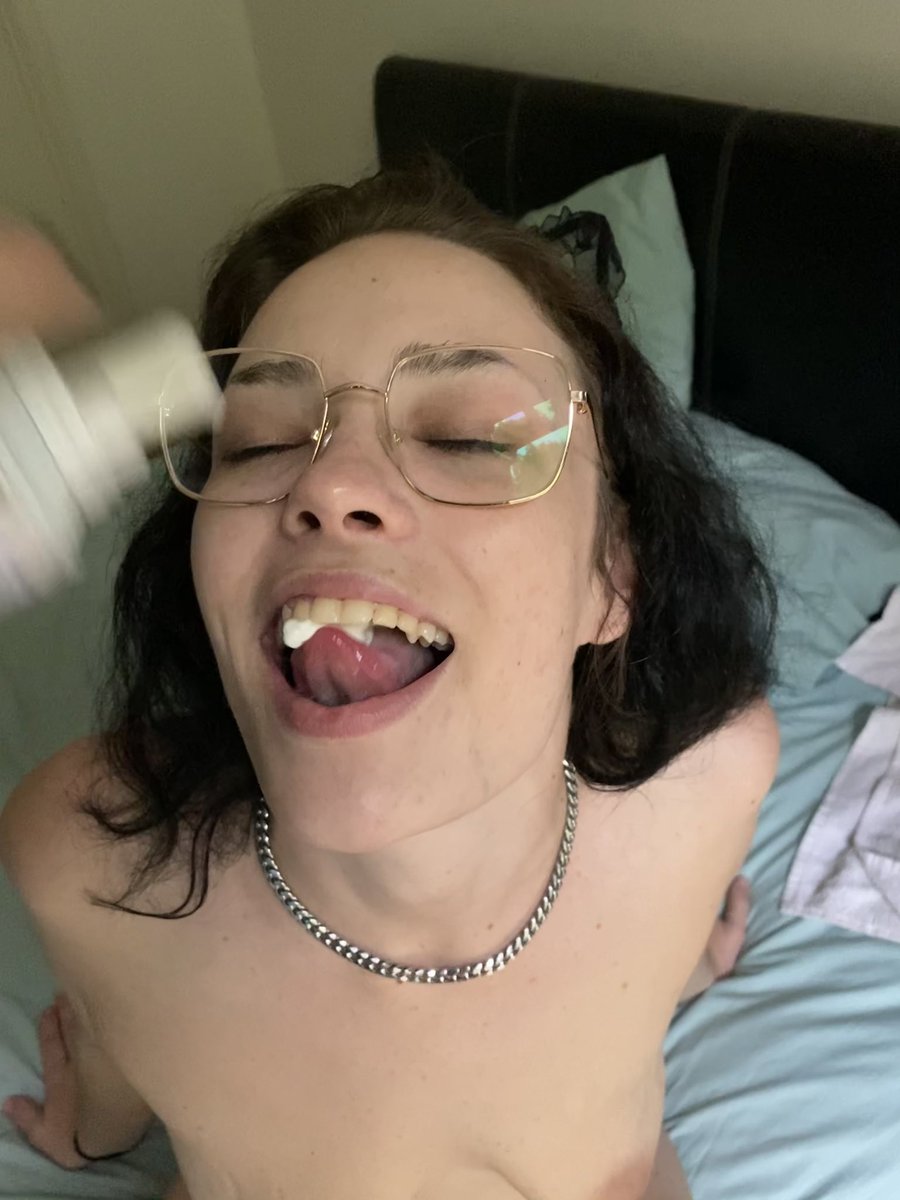 kelly_philpot's tweet photo. @Promo_OnlyFans_ FREE onlyfans ❤️🐰
https://t.co/RajX41VIvJ

MAIN onlyfans
https://t.co/l3aMotXv5u
-fetish friendly &amp; open to customs 
-subscribe now to unlock 400+ nudes and teaser pics, videos + chat + frequent HOT ppv videos 🙊 https://t.co/po6Z3MZ74S