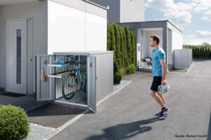 velostromde's tweet photo. Wohin mit dem #Pedelec, wenn der #Keller voll und keine #Garage vorhanden ist? Zum Beispiel in die Mini-Garage von #Biohort. Mehr unter https://t.co/hXUGCkVlXk https://t.co/IKfSyCbKBO