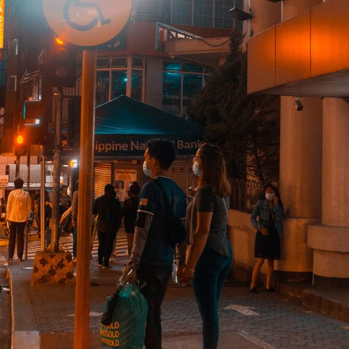rynctmvs's tweet photo. Night walks at session road are the best ❄️❤️ https://t.co/HgHr2zau5F