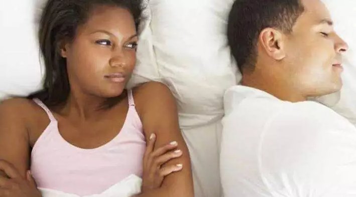 aranewstrends's tweet photo. 5 Strong Points to detect when your partner is cheating https://t.co/ymmBFydhkM
#relationships 
#EndSWAT #EndSars https://t.co/LlWHcX3Qwi