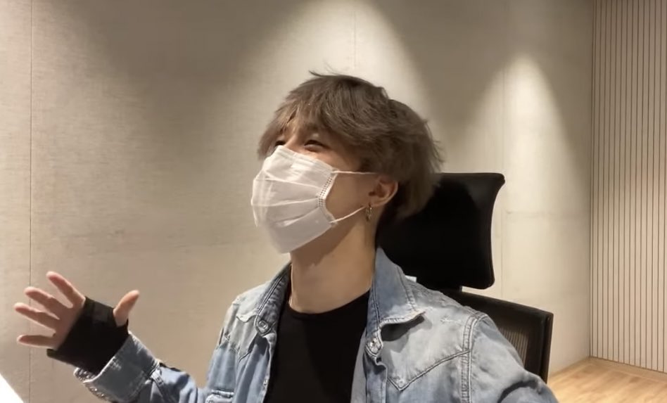 choi_bts2's tweet photo. Jimin said all the songs for the new album are so ready and they filmed music video well. This MV will be the roughest MV out of all the MVs they filmed so far. That is only spoiler he can tell us. He said the time they filmed MV was so much fun. Vlog1111 @BTS_twt https://t.co/bfcfAVolbQ