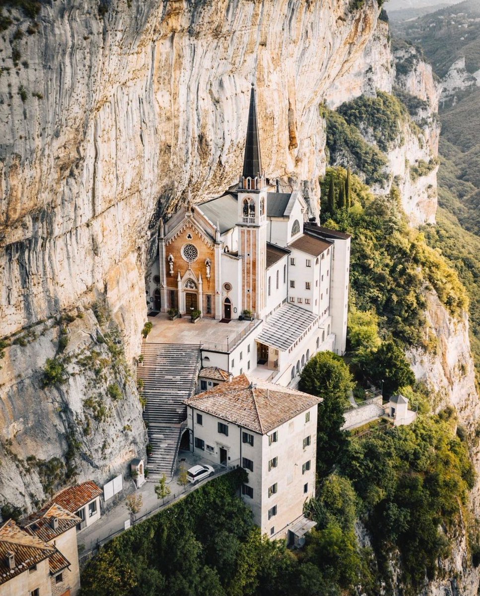 Earth Pics tweet media