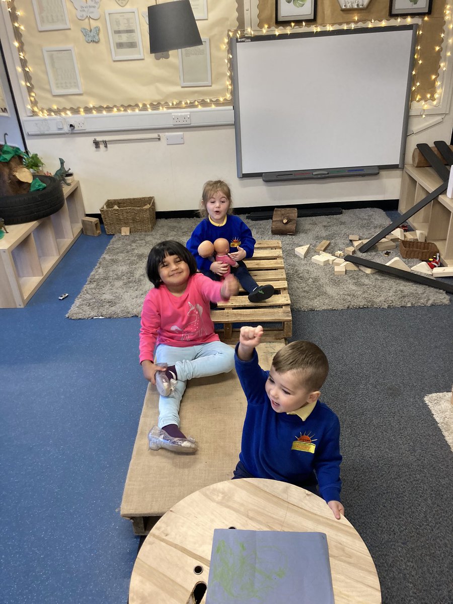 HolytownNC's tweet image. Fantastic creative thinking 🤔 we have made a pirate 🏴‍☠️ ship 🚢 The Holytown Rodgers #usingourimagination #beingcreative