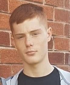 MISSING | Please RT. We are appealing for help in finding 16 year-old Callum Hindley who was last seen in #Bebington last Friday (6th Nov). Have you seen him or do you know where he is? DM <a href="/MerPolCC/">Merseyside Police Contact Centre</a> or <a href="/missingpeople/">Missing People</a> on 116 000. crowd.in/BJZj8M
