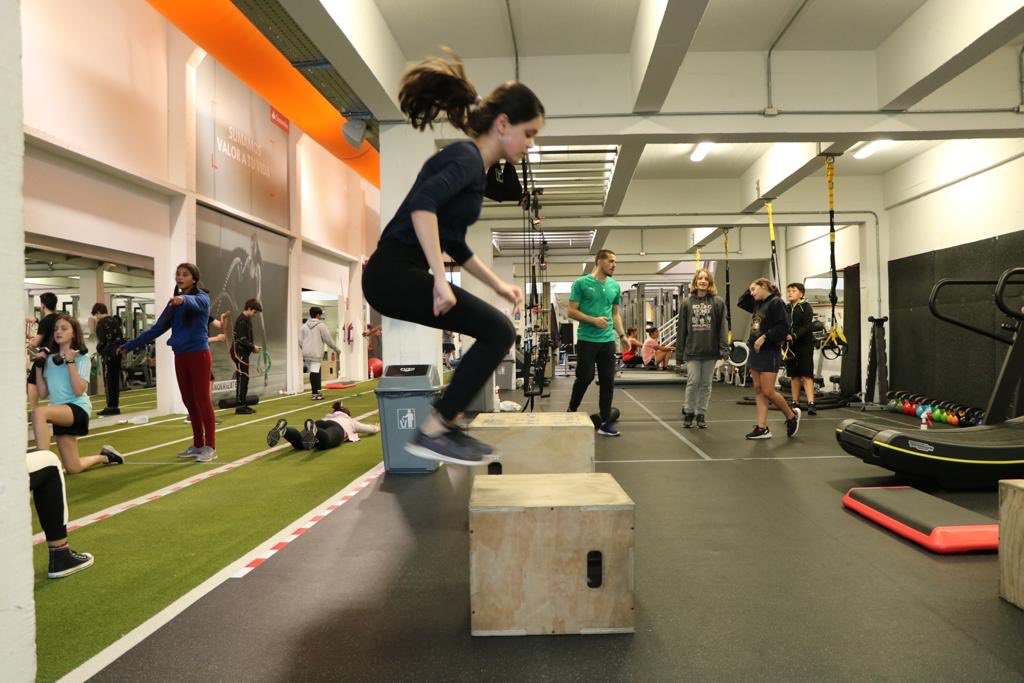 centroenfoque's tweet photo. ➕Sumate
🏋️♀️ Entrená
😃Divertite
#Funcional y #basicstrength para adolescentes en nuestra sala #FullTrainig 💪💯
#salud
#amistad
#alegria
#enfoquetehacebien https://t.co/JCwoWHQpww