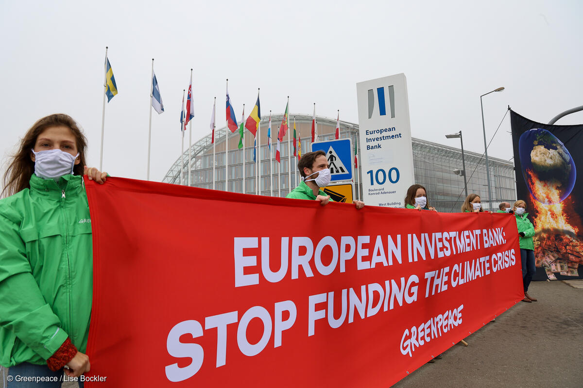 The world is facing multiple crises and public institutions such as <a href="/EIB/">European Investment Bank</a> have to do everything they can to ensure a safe and sustainable future. The #EIB climate roadmap must reflect the urgency of an impending climate catastrophe! <a href="/stefano_scalera/">Stefano Scalera</a> @descheemaecker9 <a href="/marpetro/">Marinela Petrova</a>