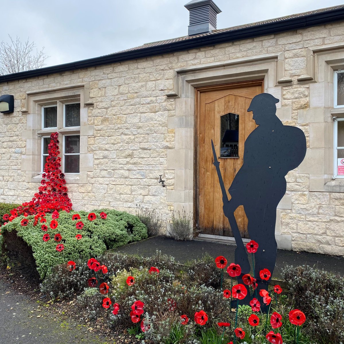 1D_recording's tweet photo. #LestWeForget https://t.co/GtO4jirQrq