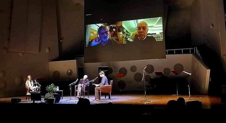 auditivvokal's tweet photo. #Impression #MusicLecture
#Lachenmann #Stäbler #WeberGuskar #Hiekel With #premiere #myinstrument by @AmerAliAmirEl2 :-)
#HighTech = #HighHumanism?!
Danke an Siemens-Musikstiftung, @kulturstiftung, Klangnetz Dresden, Hochschule für Musik Dresden! https://t.co/BuLbnIZjDU