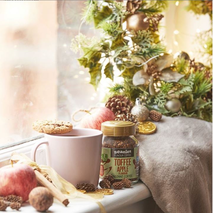 BBCGoodFoodShow's tweet photo. With the weather getting colder it's time to cosy up with a delicious cup of Toffee Apple flavoured coffee from @Beanies_Flavour. It's the perfect combo of fruity apple wrapped in a sticky toffee coating, all bundled into a jar of absolute JOY!
#BBCGFS #Christmas #coffee https://t.co/h3wMnrWLrO