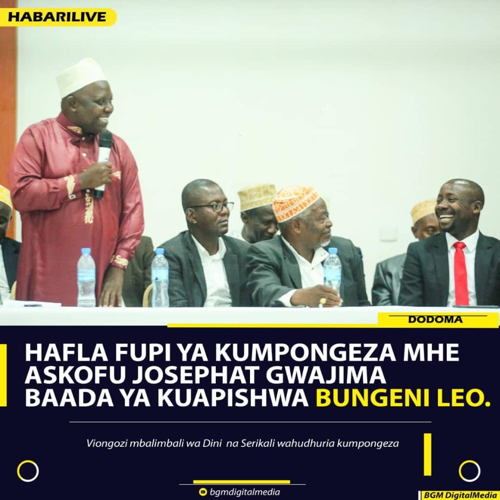 GwajimaKawe's tweet photo. Hafla fupi baada ya Mh Askofu Josephat Gwajima kuapishwa jana, viongozi wa dini , madiwani na viongozi wa Chama Cha Mapinduzi walimtakia Mbunge wa Jimbo la Kawe heri na baraka zote. https://t.co/4FYv9p8hsV