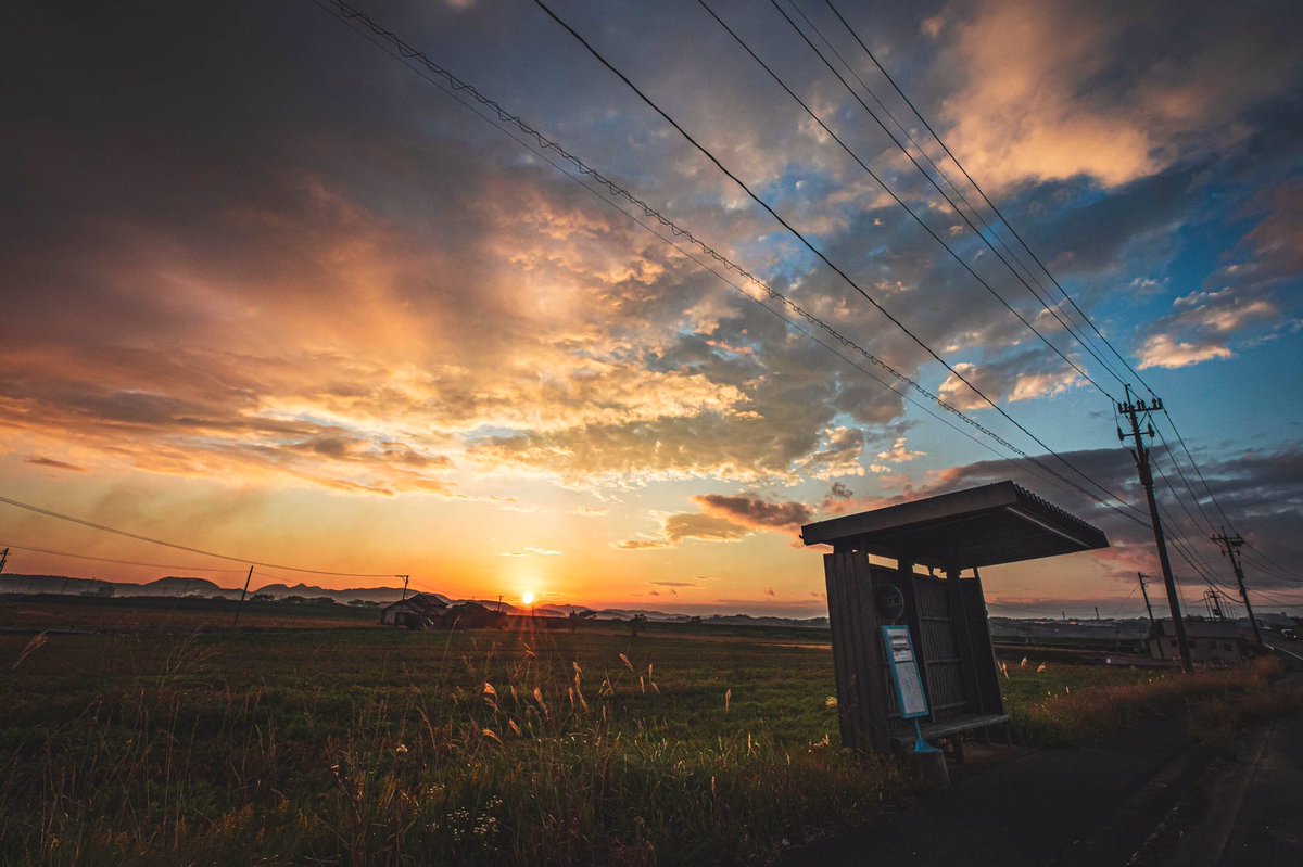 zaki_3_0257's tweet photo. 最近撮った疲れがとれる空の写真です。ご査収ください。 https://t.co/zriq4wMF00