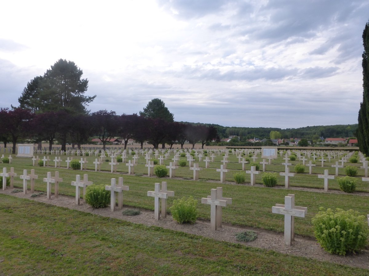 psyaujourdhui's tweet photo. Quelques photos en hommage à tous ces Hommes. #ChemindesDames #Soupir #Craonne #Chestres #ValléedelAisne #Argonne #Memoire https://t.co/MdTsEAeDY9