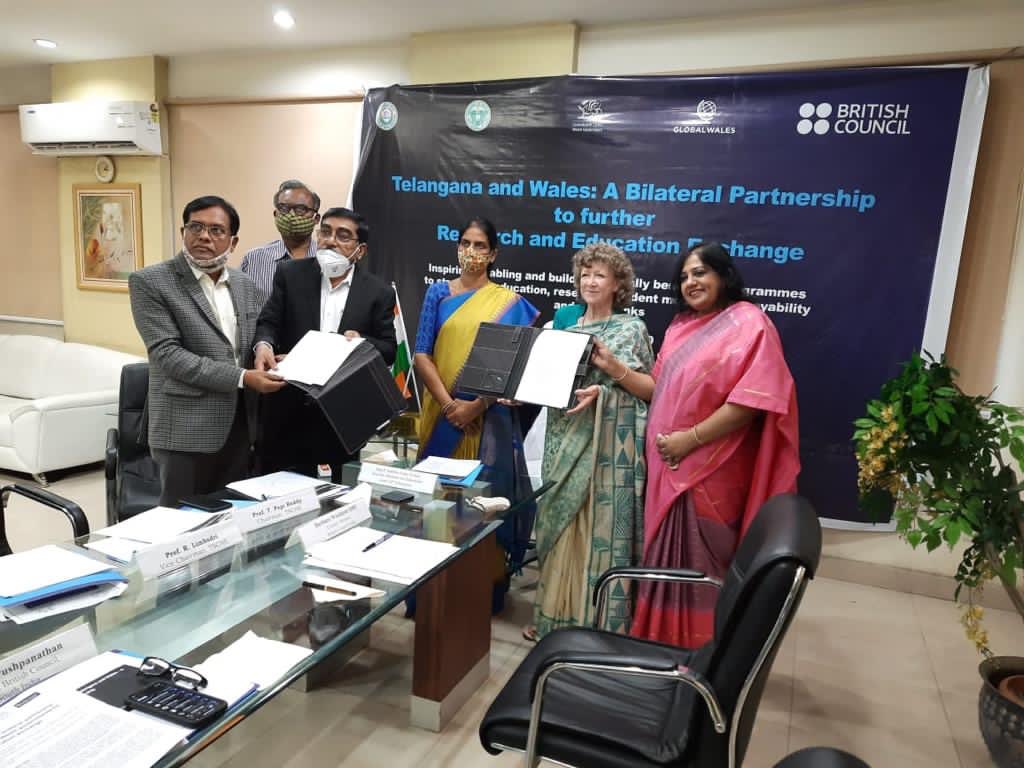 Today we’re celebrating a first of its kind partnership between Telangana and Wales in Higher Education 🇮🇳 🏴󠁧󠁢󠁷󠁬󠁳󠁿 #TelanganaWales
@SabithaindraTRS @wgmin_education #EducationIsGREAT @StudyWales 
@BCouncil_Wales 
@WG_Education
@inbritish @UKinHyderabad