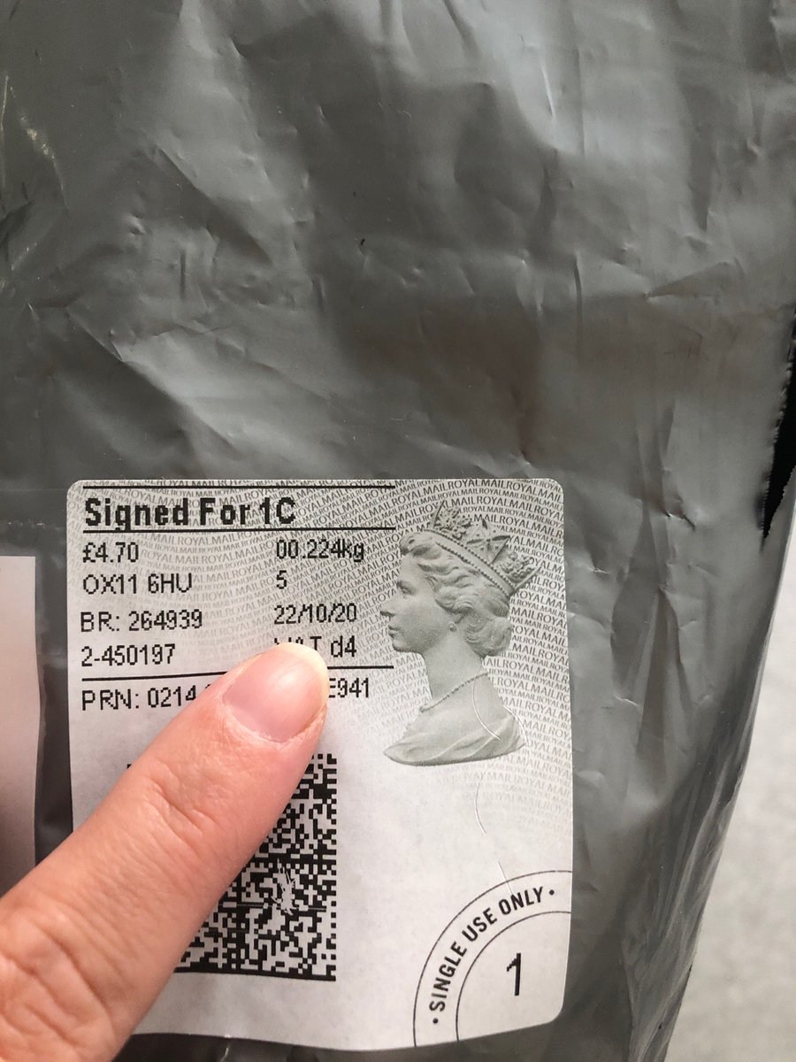 gemx_gemma's tweet photo. @RoyalMailHelp hi we were expecting wedding cake samples that were sent recorded delivery on 22/10 received this morning 11/11. Mouldy due to being in transit for so long is there any point getting them resent or will the Ox11 area and Didcot sorting office still be a disaster? https://t.co/Ib0Qhx8759