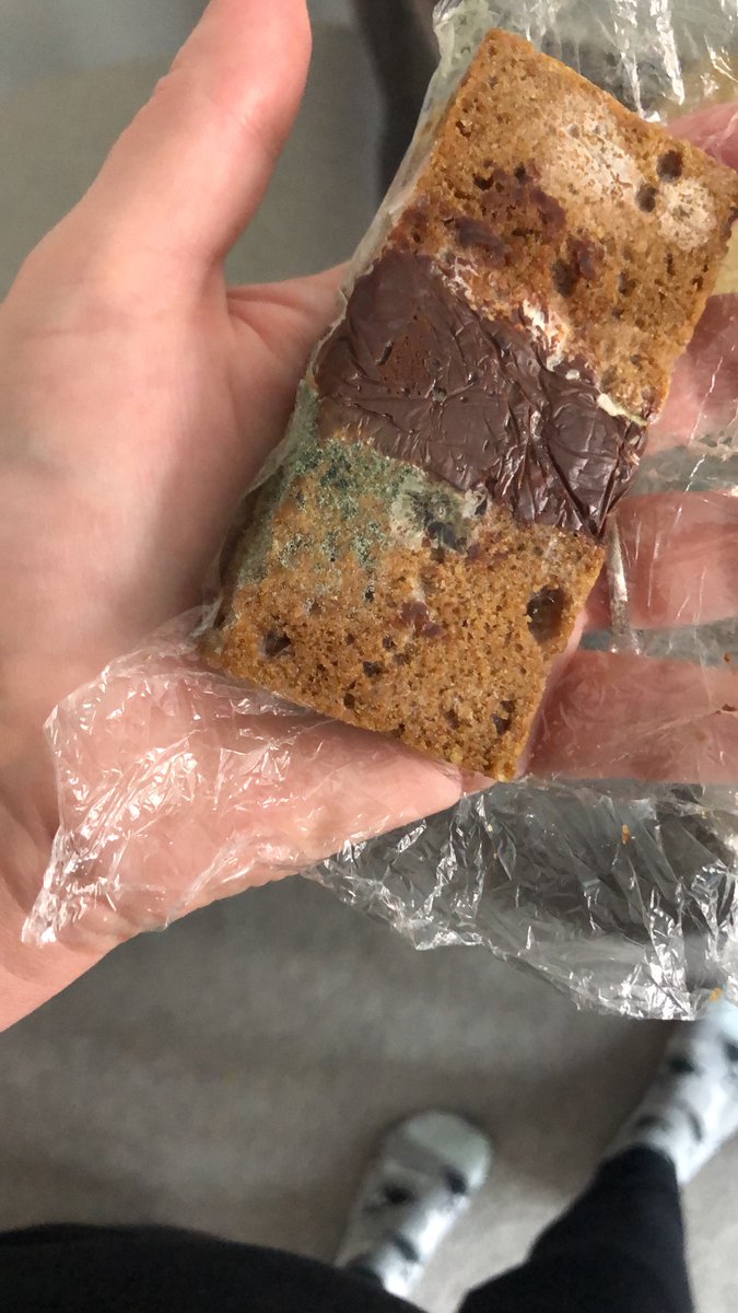 gemx_gemma's tweet photo. @RoyalMailHelp hi we were expecting wedding cake samples that were sent recorded delivery on 22/10 received this morning 11/11. Mouldy due to being in transit for so long is there any point getting them resent or will the Ox11 area and Didcot sorting office still be a disaster? https://t.co/Ib0Qhx8759